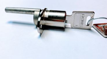 RONIS 72300 / 32300-01 Single Wing Pedestal Lock - 23S

Round Pedestal Lock is supplied under the SM Master Key Series in a Bright Nickel Finish