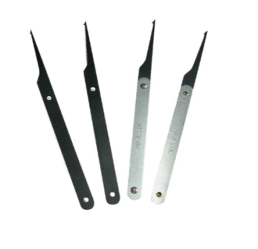 Souber Key Extractor Set

A set of 4 extractors to aid the removal of broken keys stuck in locks.